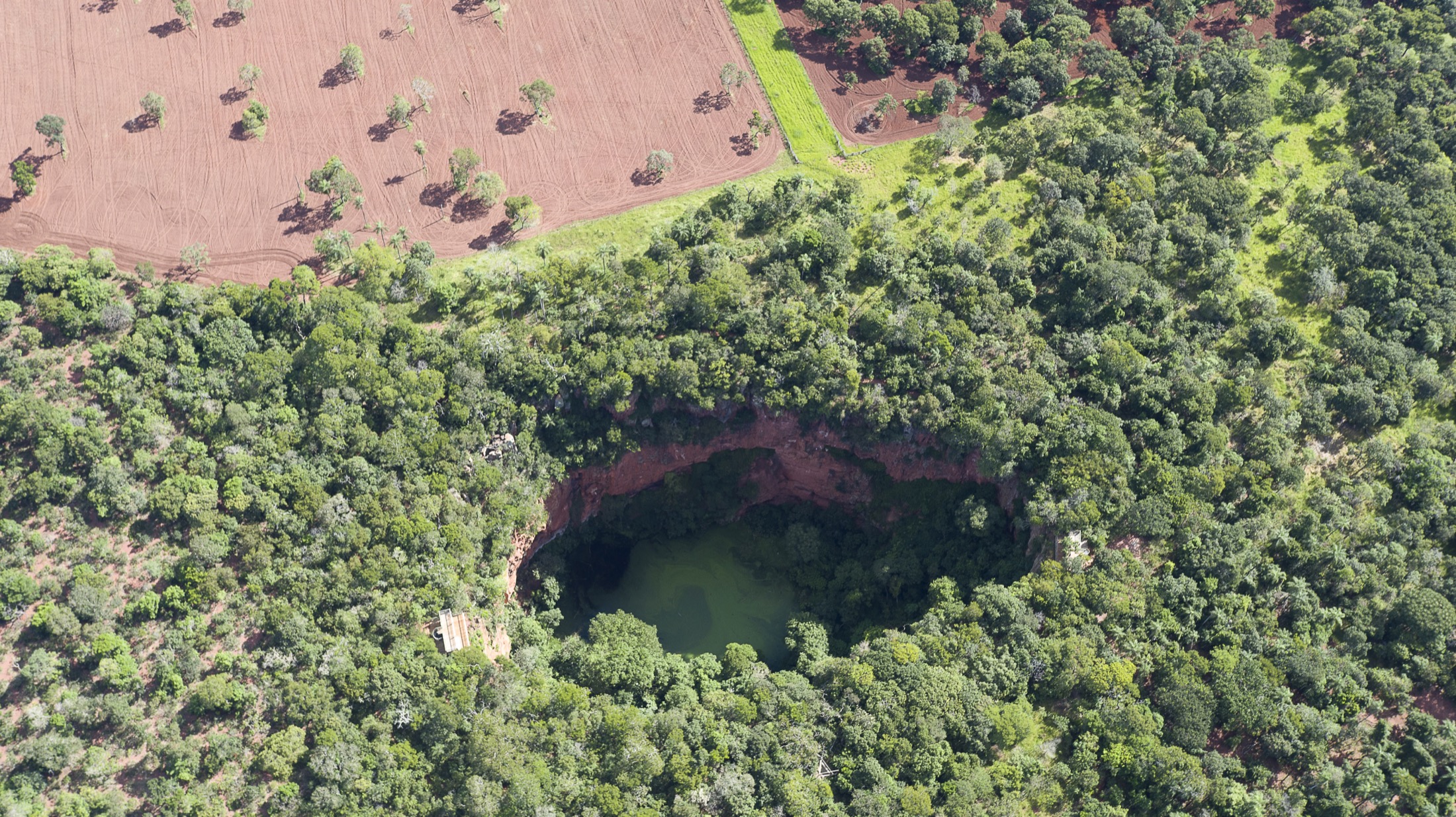 Vista aérea do Buraco das Araras em Jardim